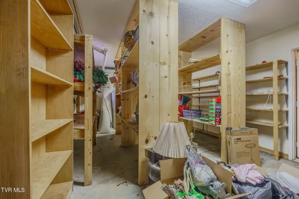 $1,099,999 | 1290 Hickory Hills Road, Jefferson City, TN 37760