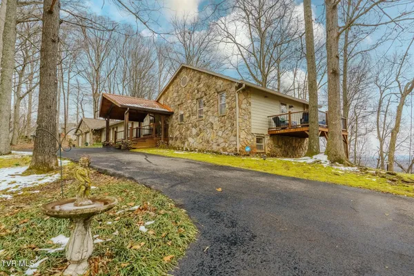 $1,099,999 | 1290 Hickory Hills Road, Jefferson City, TN 37760