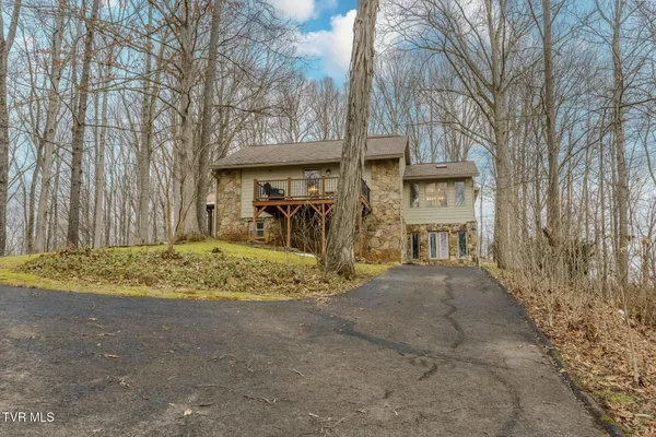 $1,099,999 | 1290 Hickory Hills Road, Jefferson City, TN 37760
