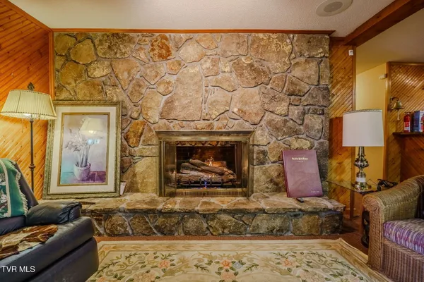 $1,099,999 | 1290 Hickory Hills Road, Jefferson City, TN 37760