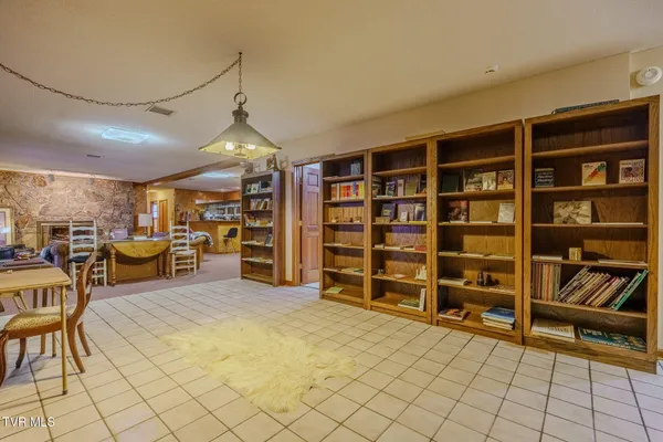 $1,099,999 | 1290 Hickory Hills Road, Jefferson City, TN 37760