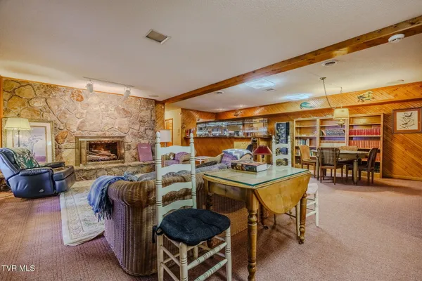 $1,099,999 | 1290 Hickory Hills Road, Jefferson City, TN 37760