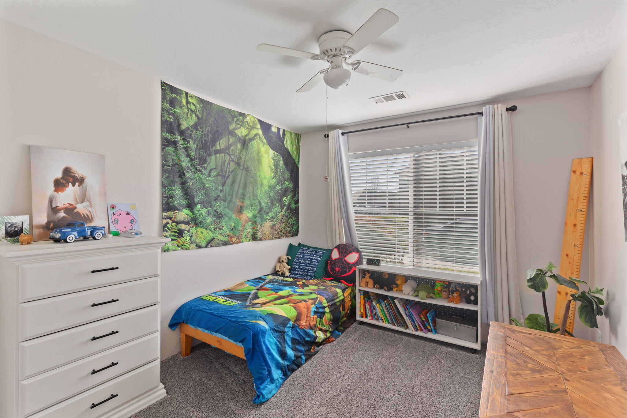 110 Linton Way Eagle Point, OR 97524 - Photo 21 of 41 a bedroom with a bed and a window