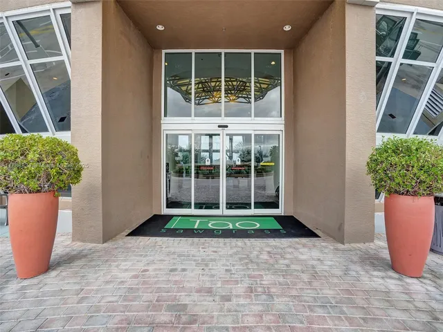 $3,200 | 2681 North Flamingo Road, Unit 605S, Sunrise, FL 33323