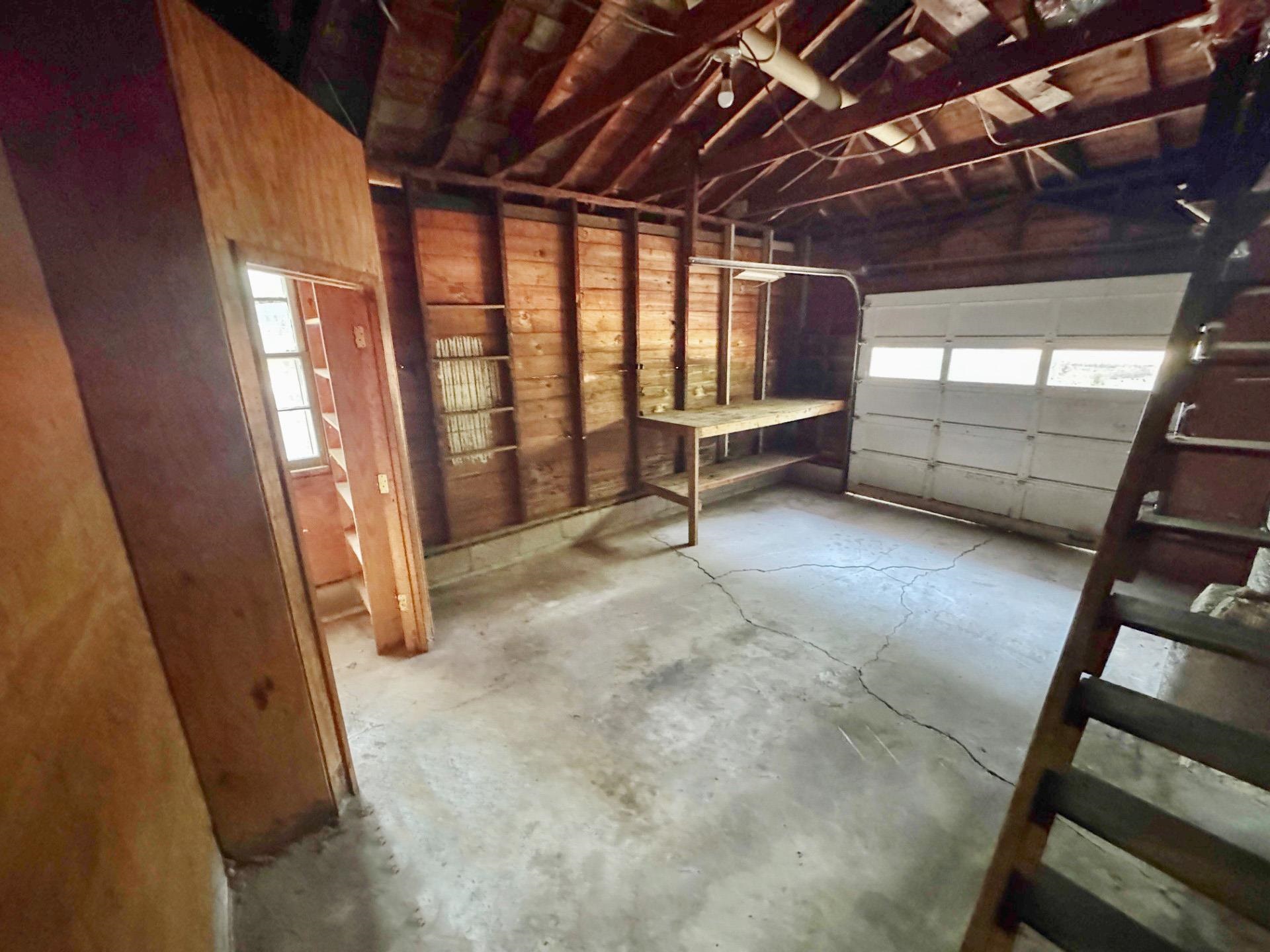 6014 Raleigh Lagrange Road Memphis, TN 38134 - Photo 14 of 19 View of garage