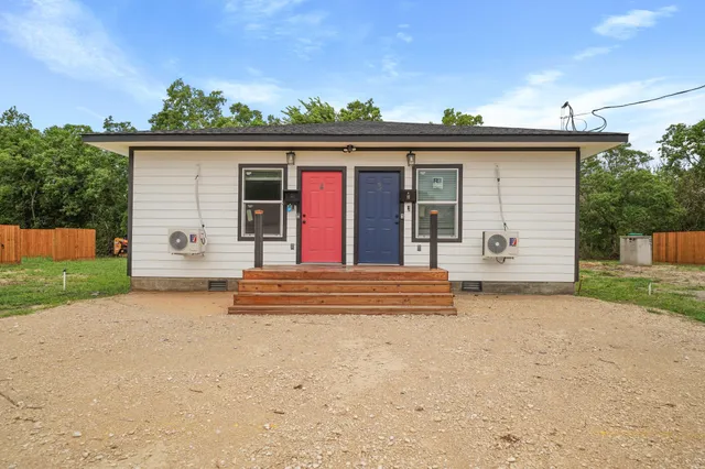 $1,400 | 1644 County Road 180, Unit 3, Alvin, TX 77511