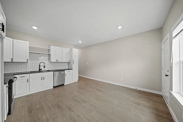 $1,400 | 1644 County Road 180, Unit 3, Alvin, TX 77511