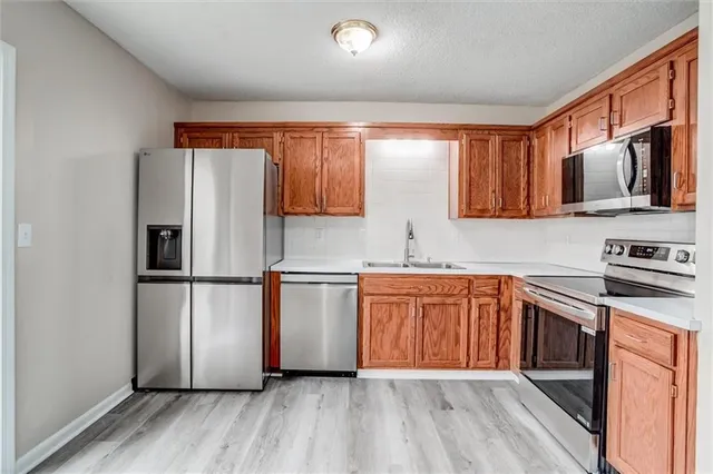 $204,500 | 1121 Ephraim Drive, Grain Valley, MO 64029