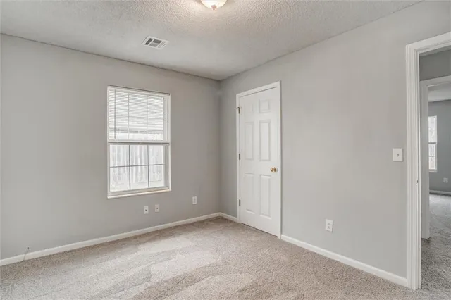 $204,500 | 1121 Ephraim Drive, Grain Valley, MO 64029