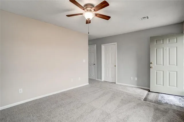 $204,500 | 1121 Ephraim Drive, Grain Valley, MO 64029