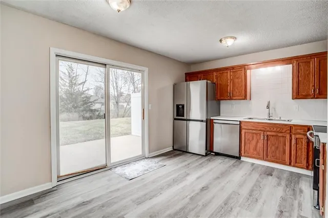 $204,500 | 1121 Ephraim Drive, Grain Valley, MO 64029