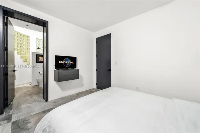 $2,900,000 | 1000 Northeast 89th Street, Miami, FL 33138