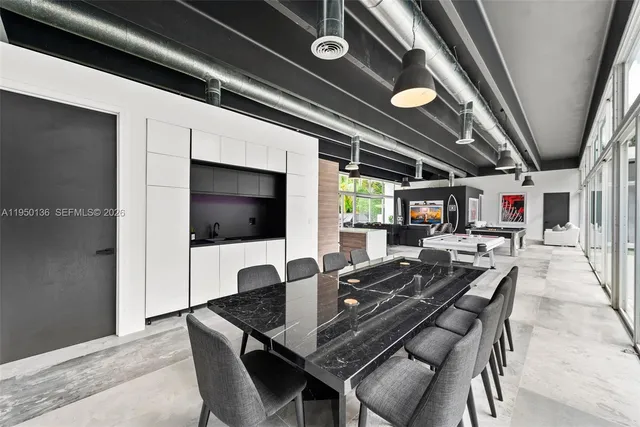 $2,900,000 | 1000 Northeast 89th Street, Miami, FL 33138