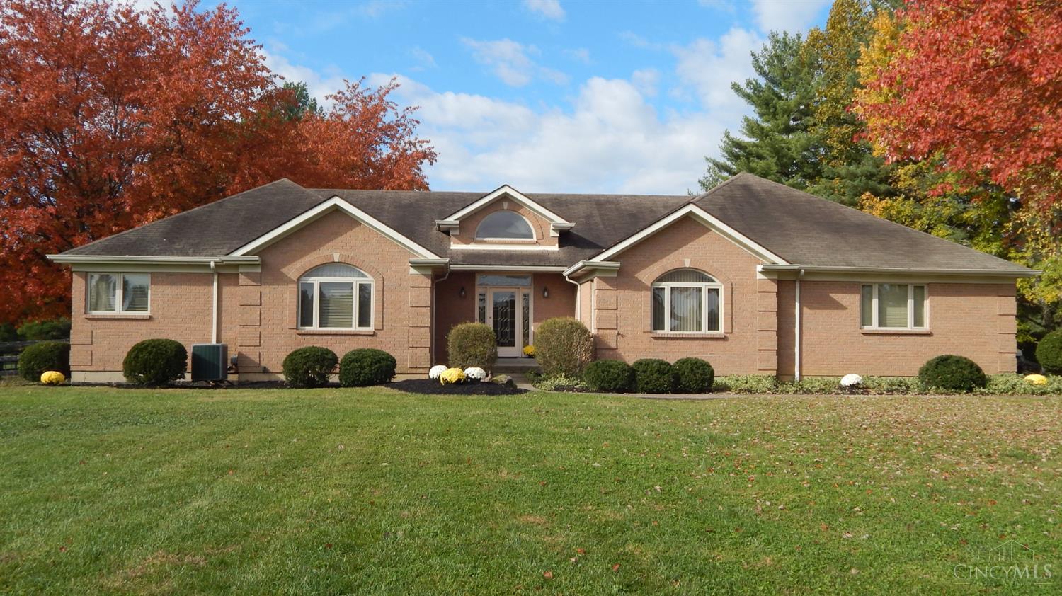 6641 Smith Road Loveland, OH 45140 - Photo 1 of 22