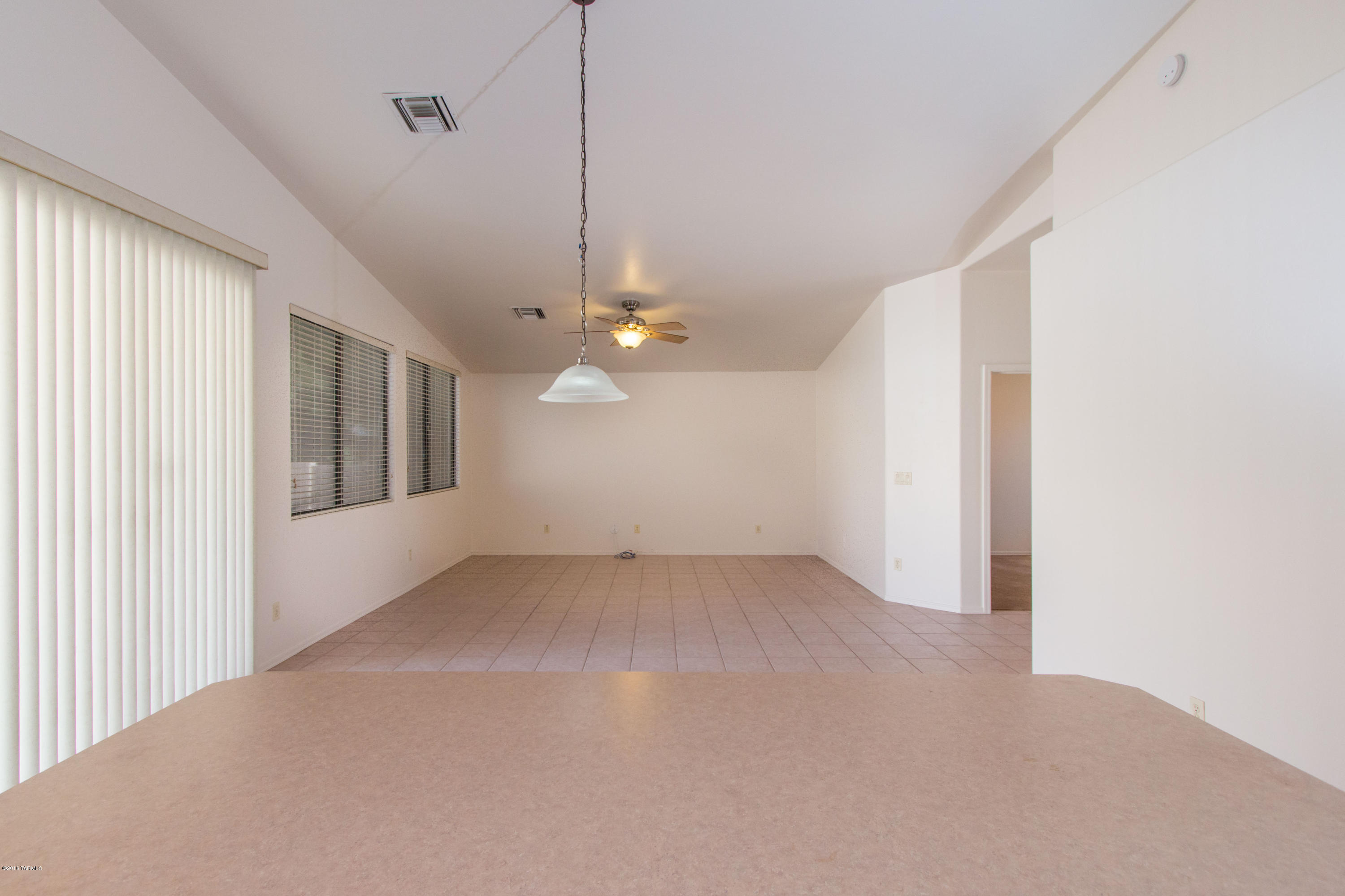 320 West Plateau Road Tucson, AZ 85737 - Photo 10 of 26 Gallery Image 10