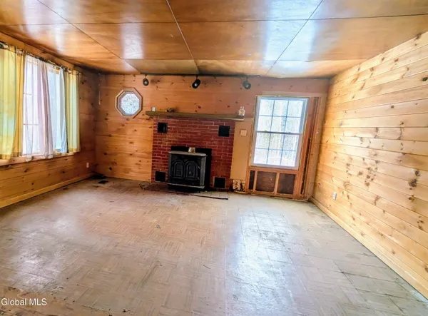 $120,000 | 2387 Highway 74, Ticonderoga, NY 12883