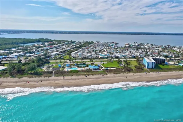 $170,900 | 10725 South Ocean Drive, Unit 294, Jensen Beach, FL 34957