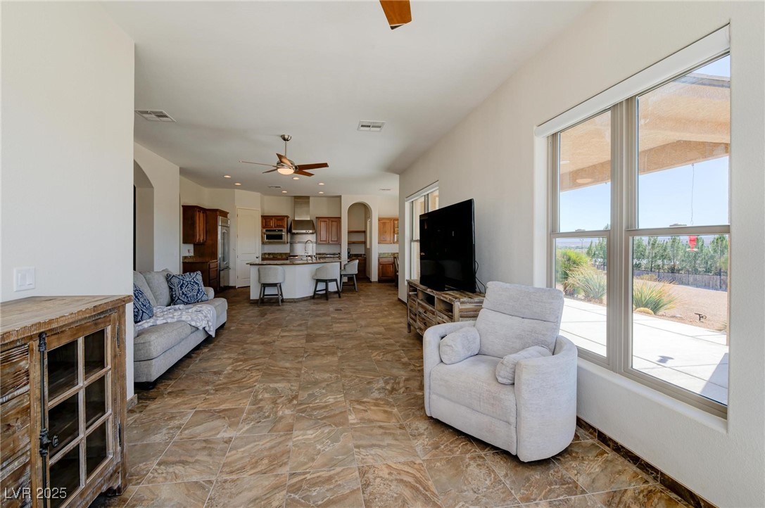 1085 Cameron Avenue Logandale, NV 89021 - Photo 10 of 40 Gallery Image 10