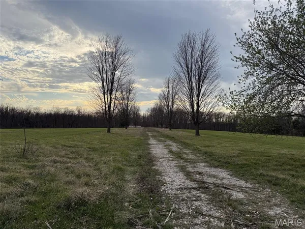 $175,000 | 35225 Pin Oak Church Road, Jonesburg, MO 63351