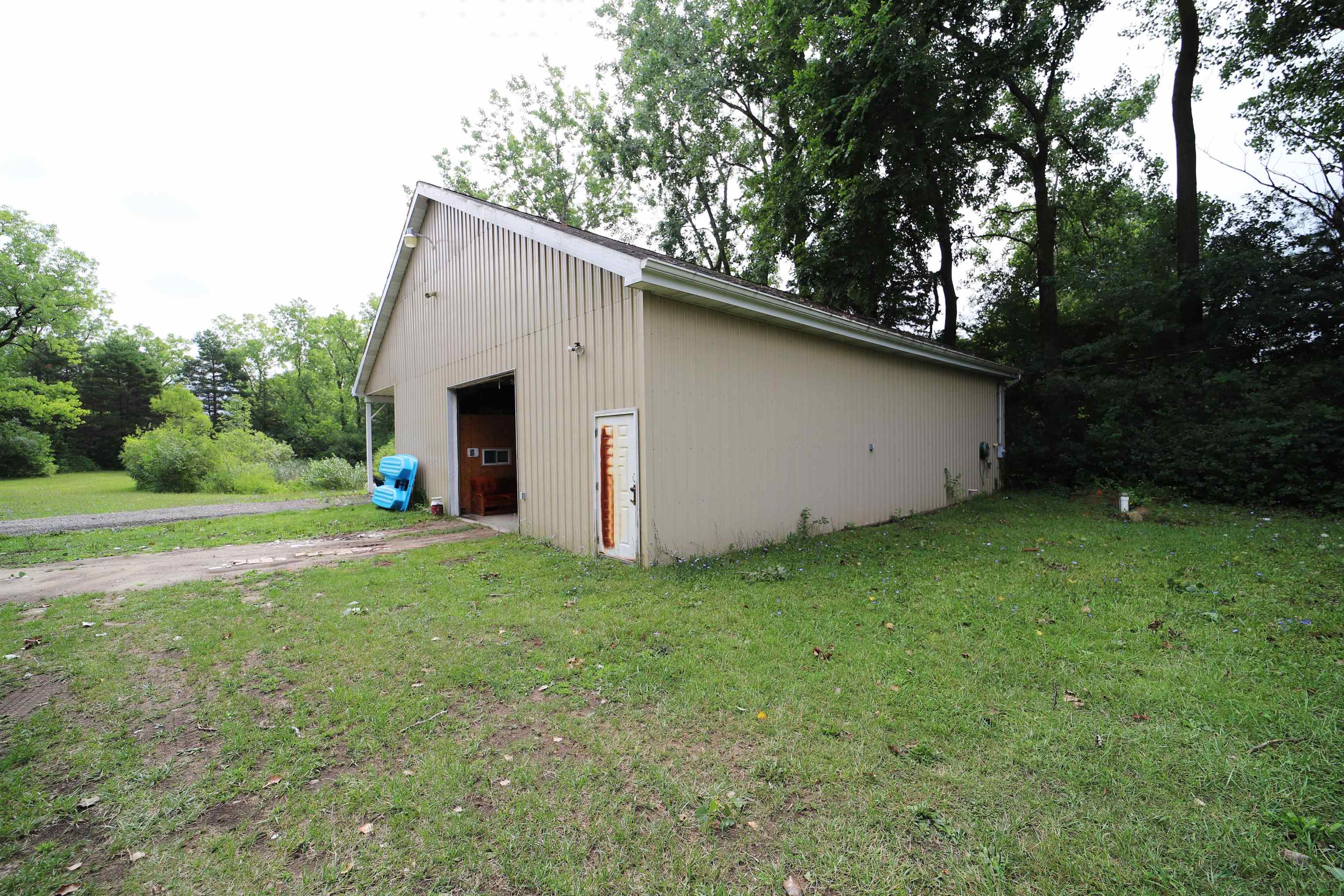1249 South Dye Road Flint, MI 48532 - Photo 9 of 11 Gallery Image 9