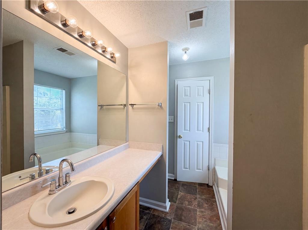 3167 River Oak Road Decatur, GA 30034 - Photo 10 of 18