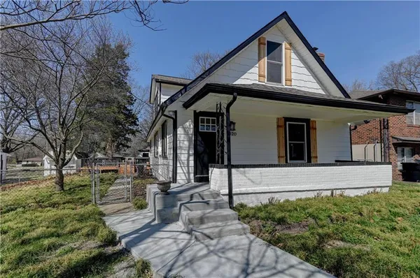 $215,000 | 1020 South McCoy Street, Independence, MO 64050