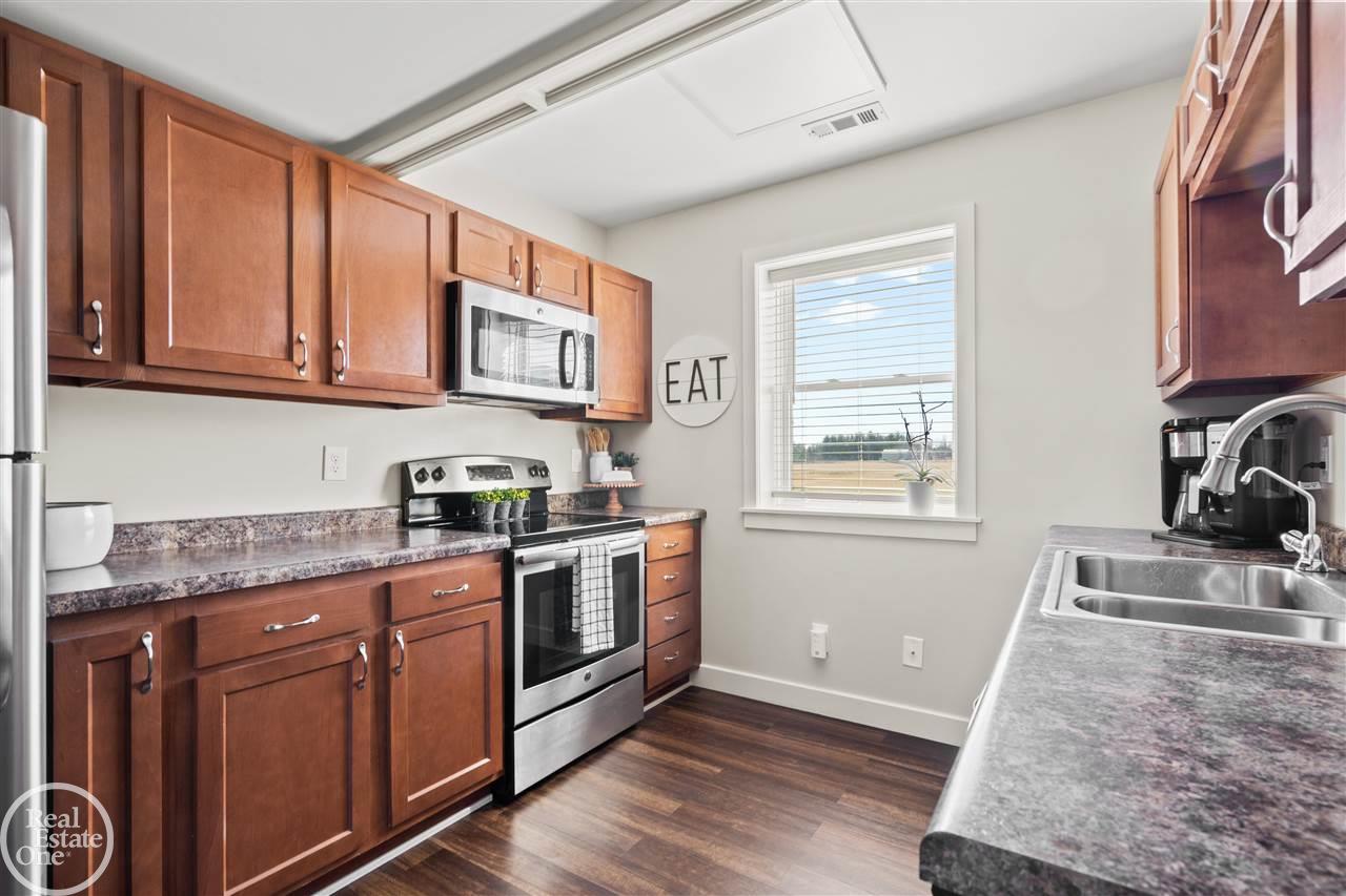 7595 Frith Road Columbus, MI 48063 - Photo 11 of 29 50068688-10.JPG