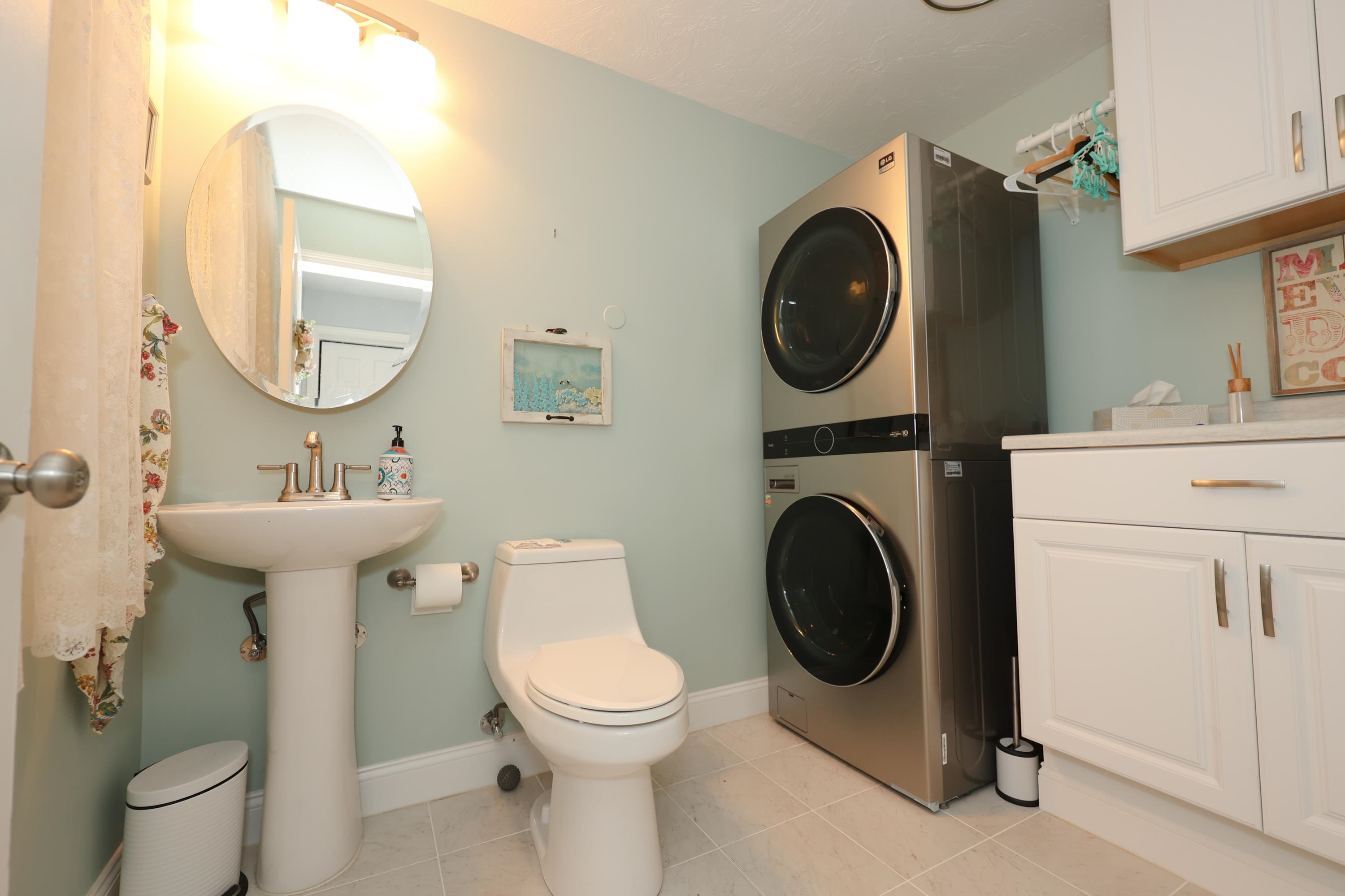 51 Blossom Road Windham, NH 03087 - Photo 25 of 40