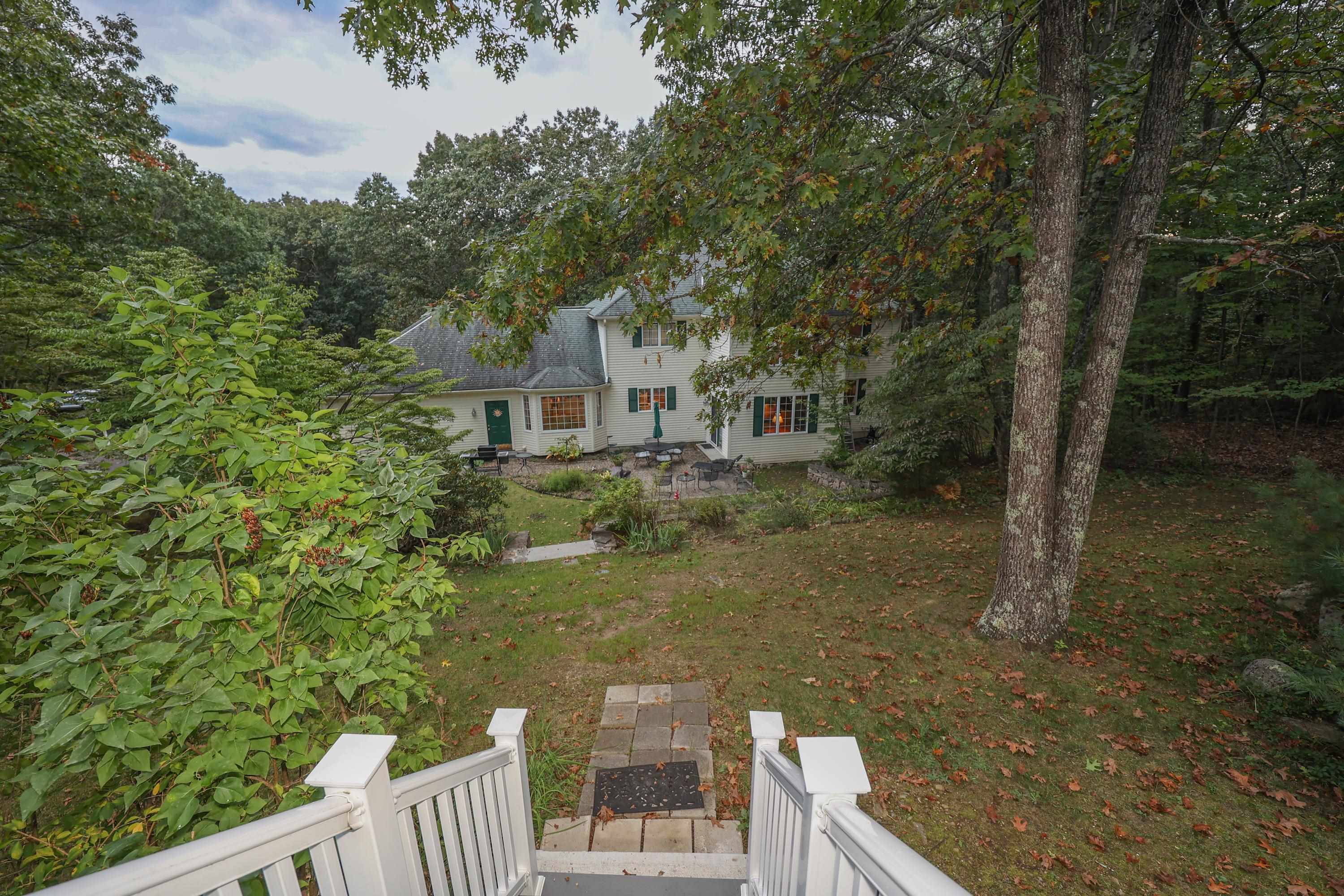 51 Blossom Road Windham, NH 03087 - Photo 31 of 40