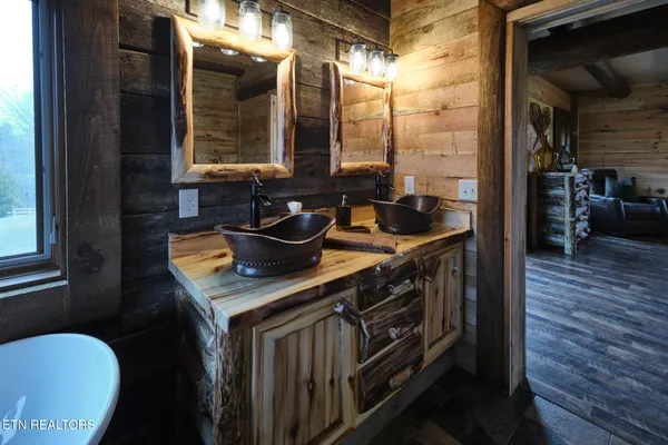 $1,390,000 | 1410 Swannsylvania Road, Dandridge, TN 37725