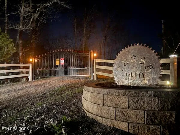 $1,390,000 | 1410 Swannsylvania Road, Dandridge, TN 37725