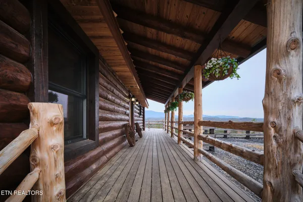 $1,390,000 | 1410 Swannsylvania Road, Dandridge, TN 37725