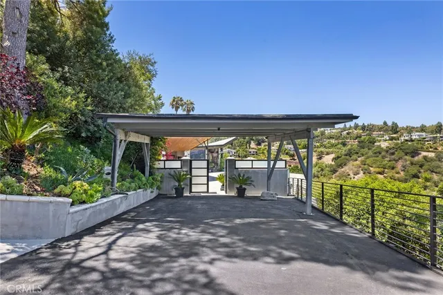 a view of a indoor garage