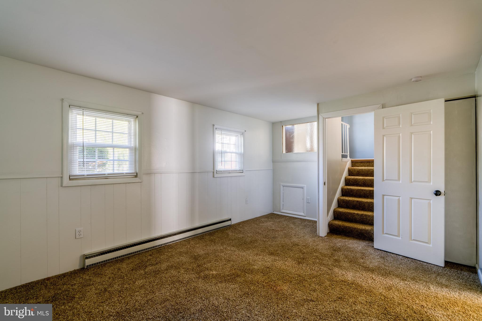 166 Pulte Road Lancaster, PA 17601 - Photo 35 of 41 an empty room with windows and closet