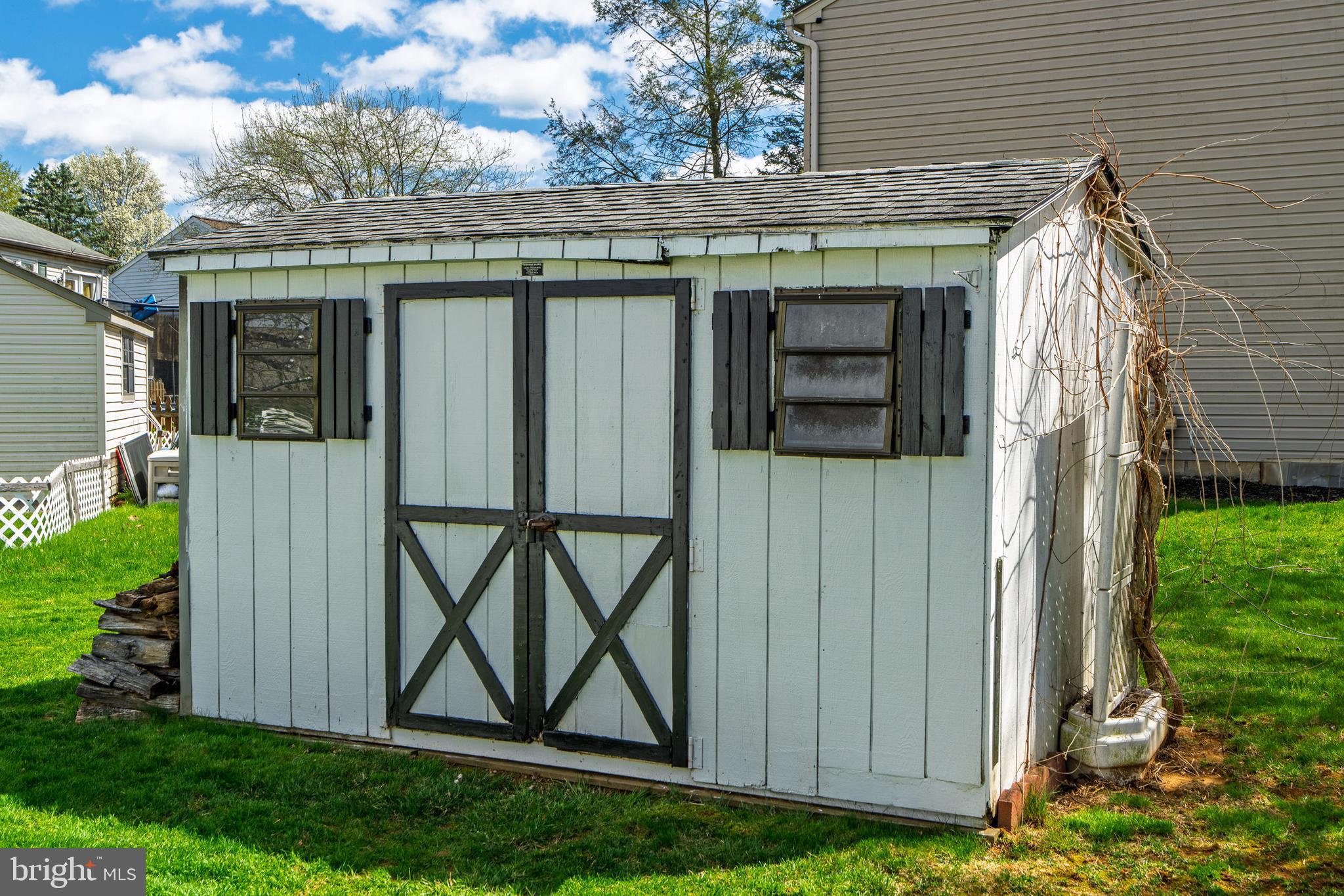 166 Pulte Road Lancaster, PA 17601 - Photo 41 of 41 a view of a front door and wooden door