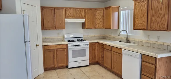 $1,500 | 652 Holly Street, Bullhead City, AZ 86442