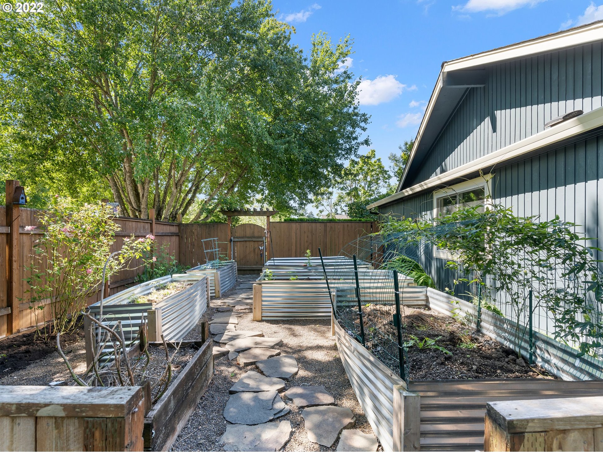 12905 Southwest Hanson Road Beaverton, OR 97008 - Photo 20 of 25 Gallery Image 20