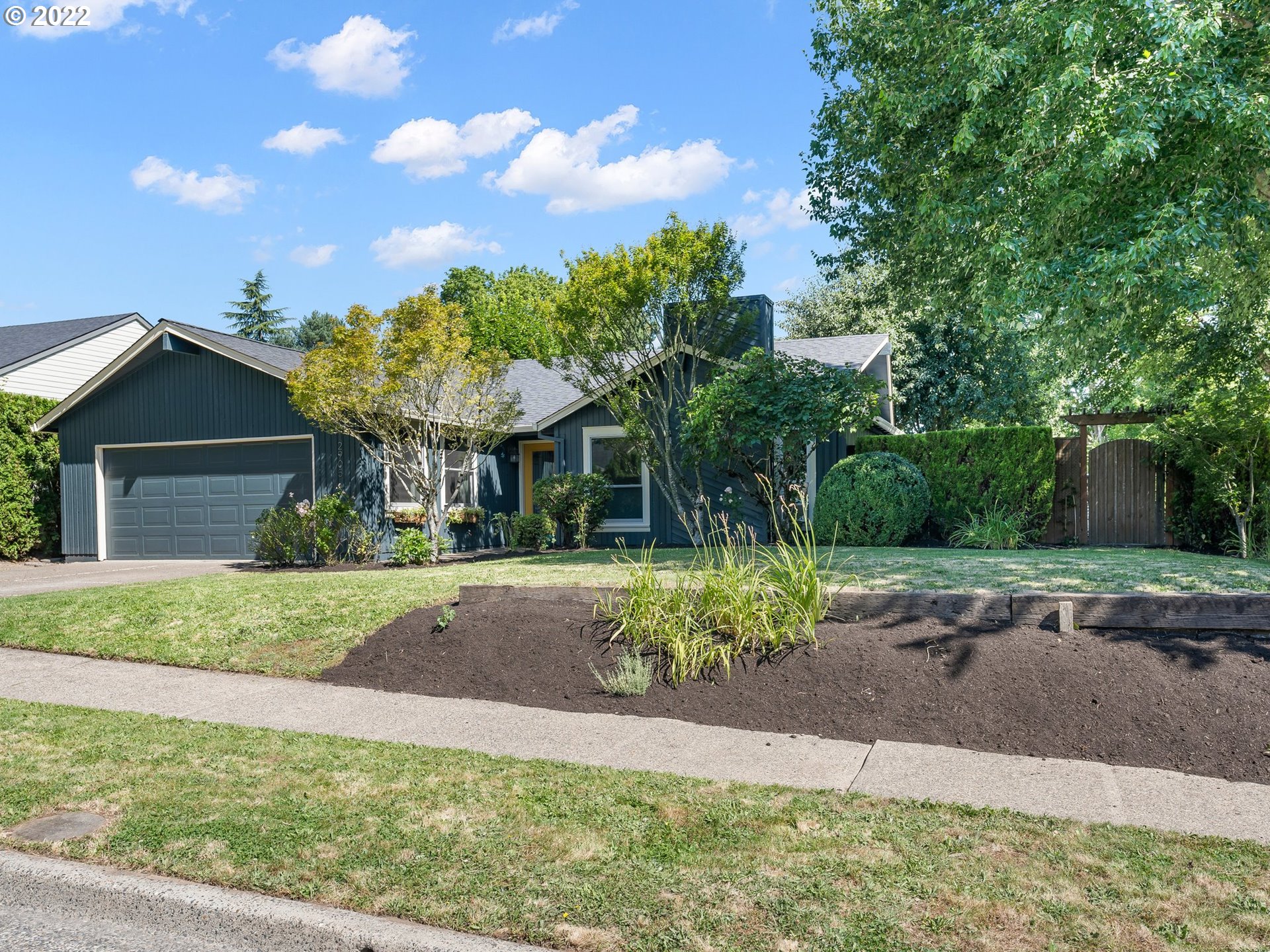 12905 Southwest Hanson Road Beaverton, OR 97008 - Photo 22 of 25 Gallery Image 22