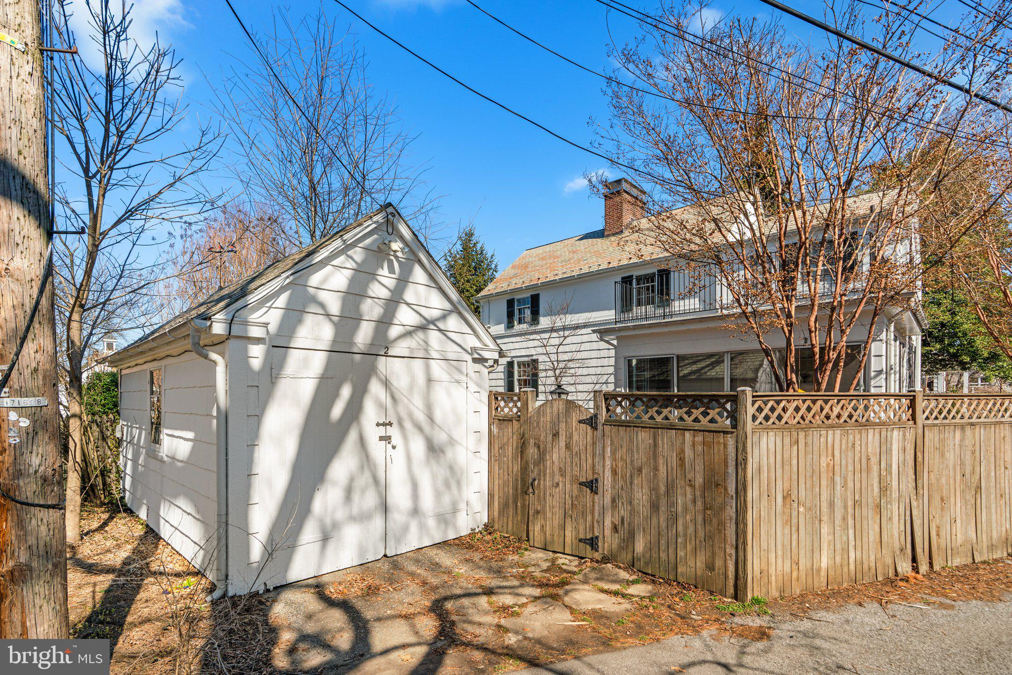 2 St Dunstans Garth Baltimore, MD 21212 - Photo 44 of 45 a backyard of a house with wooden fence