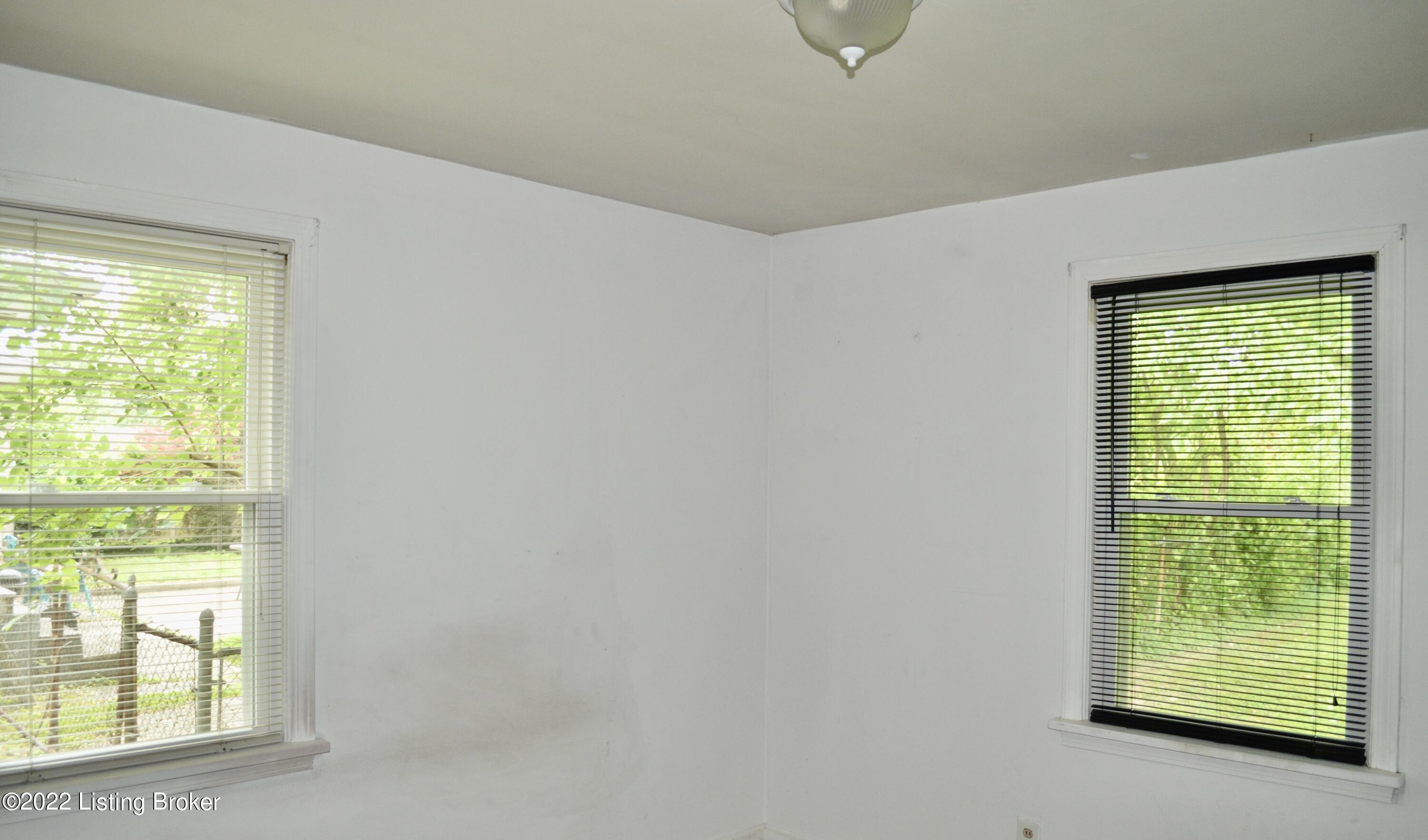 8000 Bluebonnet Road Louisville, KY 40258 - Photo 12 of 15 FC7AAFED-8EB1-4B08-B94D-71EBB02E5AF7_1_2