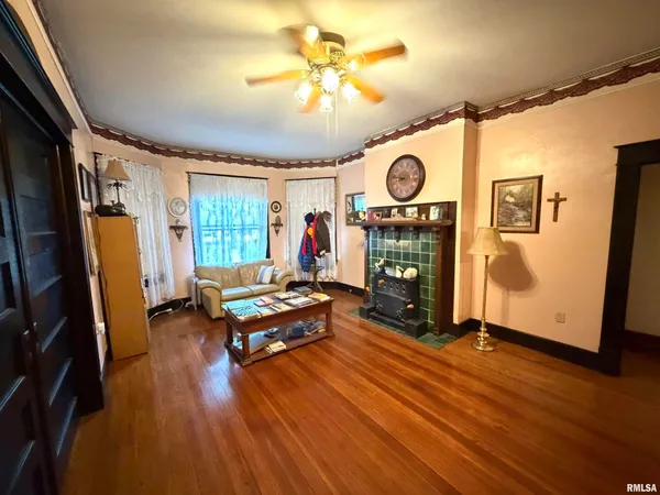 $94,500 | 523 West 4th Street, Centralia, IL 62801