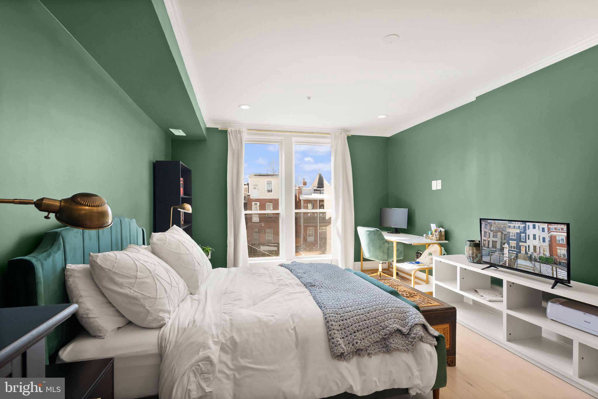 1132 Columbia Road Northwest, Unit 3 Washington, DC 20009 - Photo 17 of 52