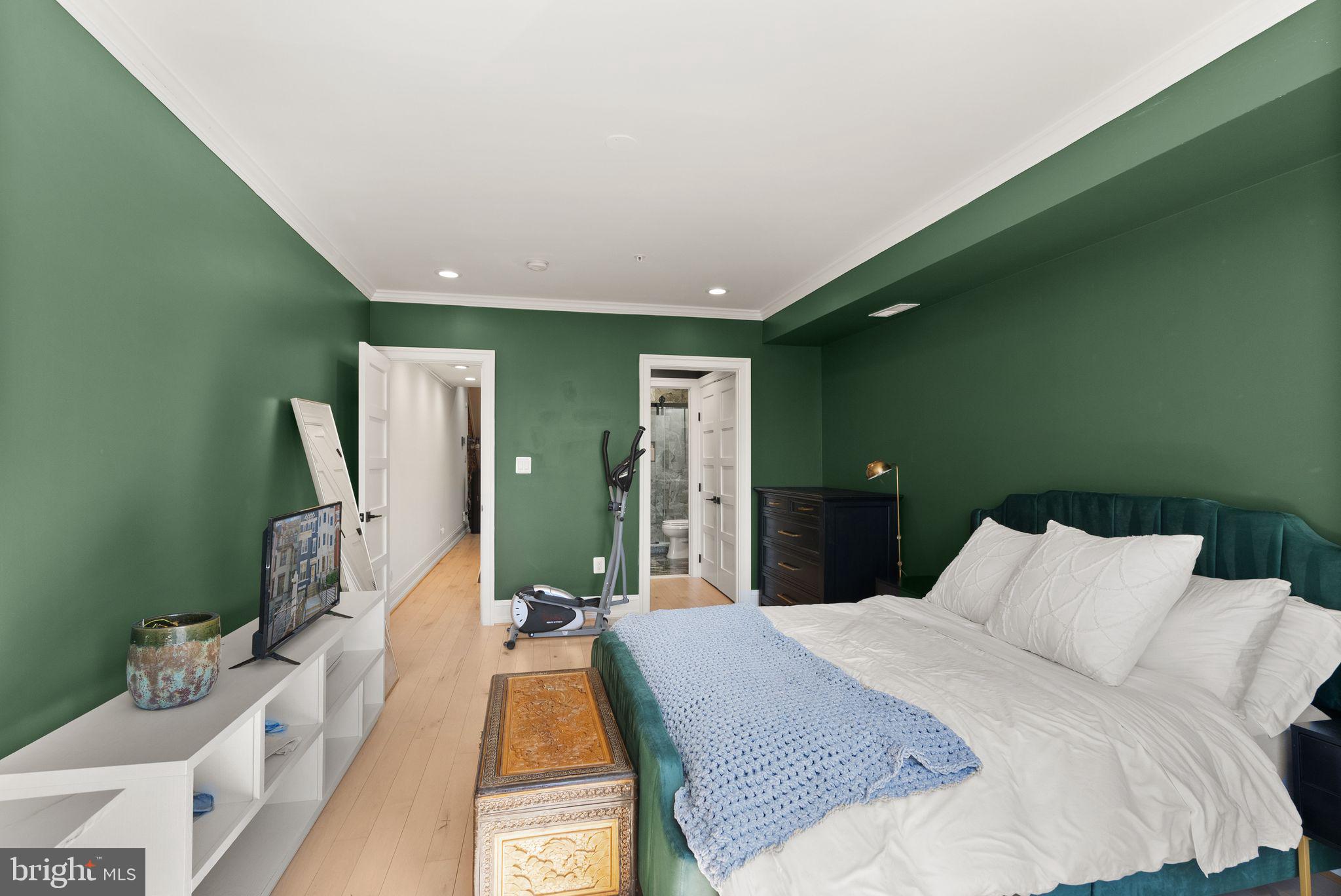 1132 Columbia Road Northwest, Unit 3 Washington, DC 20009 - Photo 18 of 52