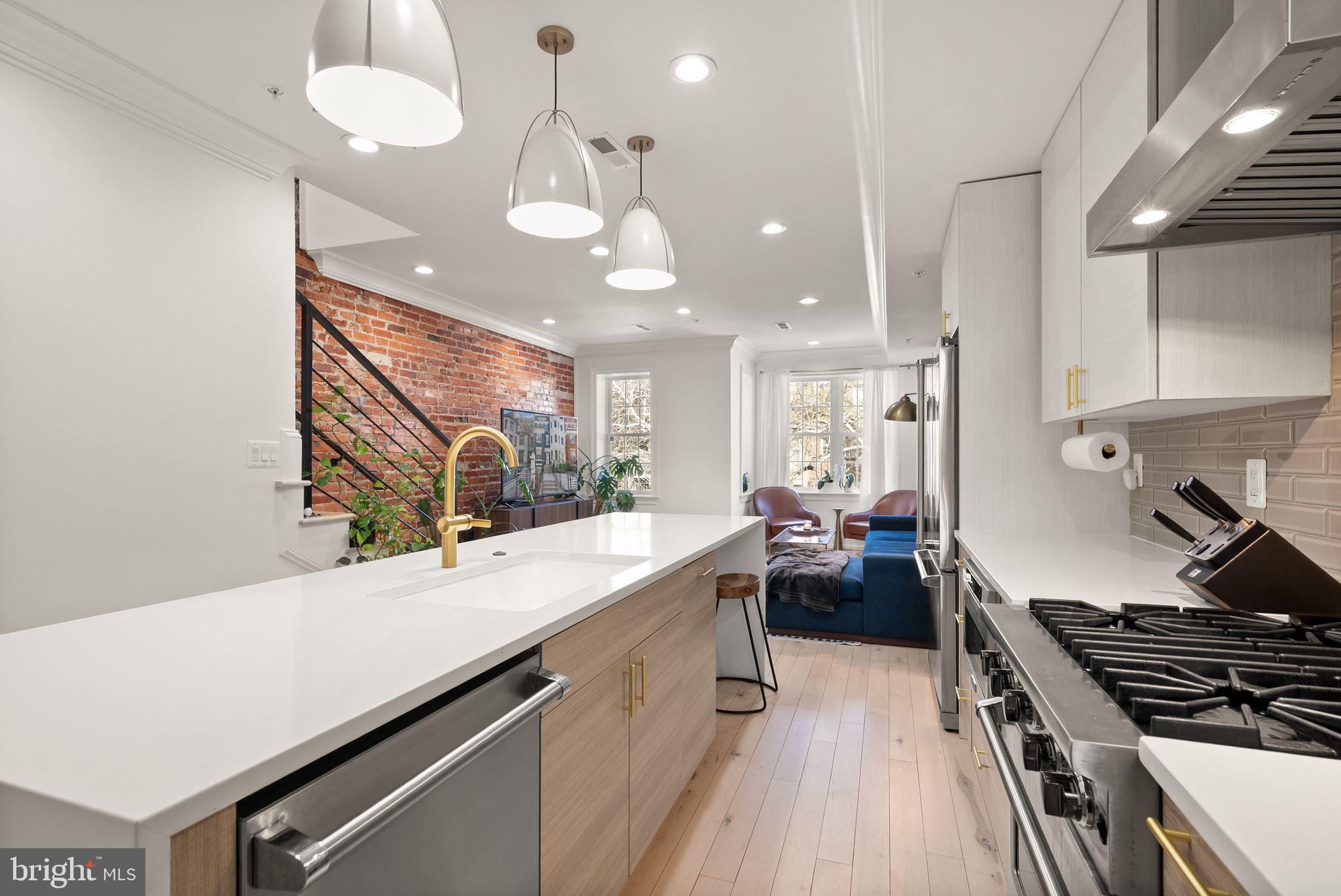 1132 Columbia Road Northwest, Unit 3 Washington, DC 20009 - Photo 5 of 52