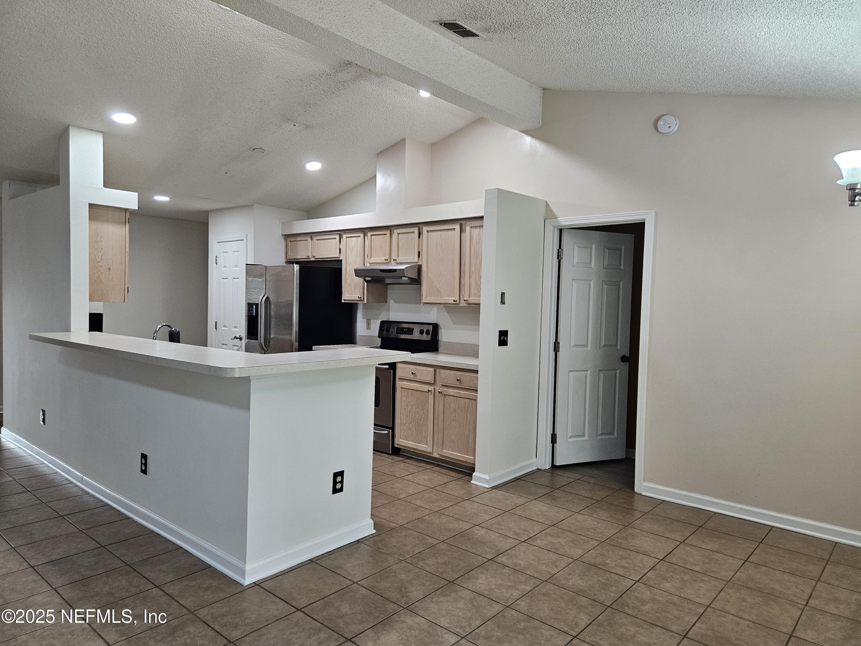 1203 Stern Way Fleming Island, FL 32003 - Photo 3 of 12 20250609_180953