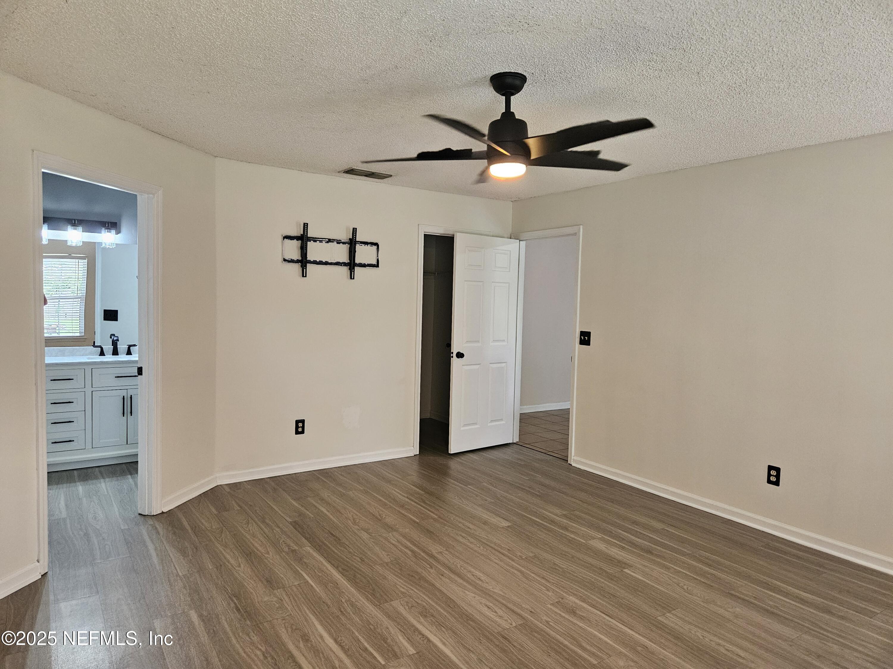 1203 Stern Way Fleming Island, FL 32003 - Photo 6 of 12 20250609_180340