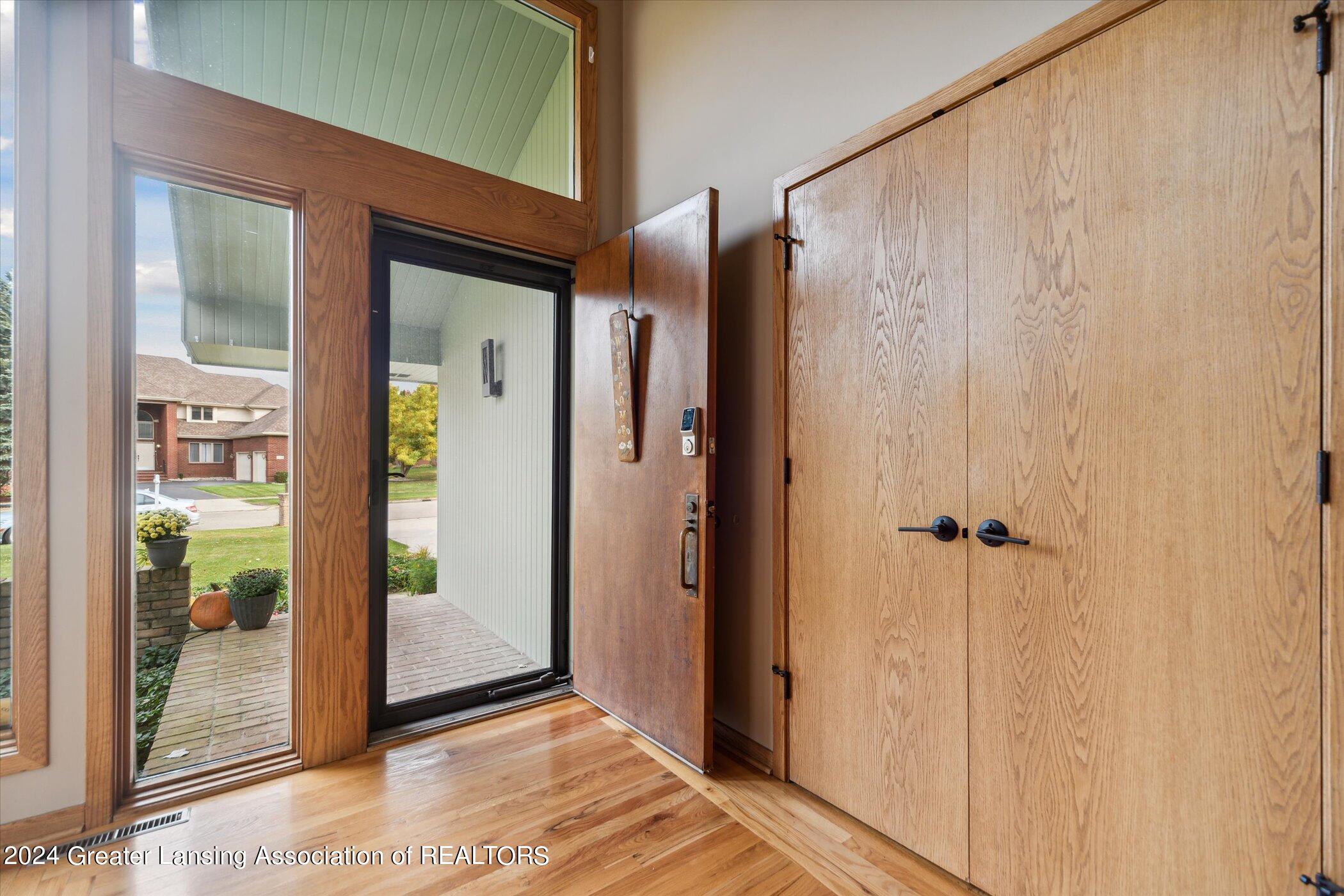 4353 Heartwood Road Okemos, MI 48864 - Photo 5 of 52 06-4353-Heartwood-Rd-Okemos-MI-48864-Win