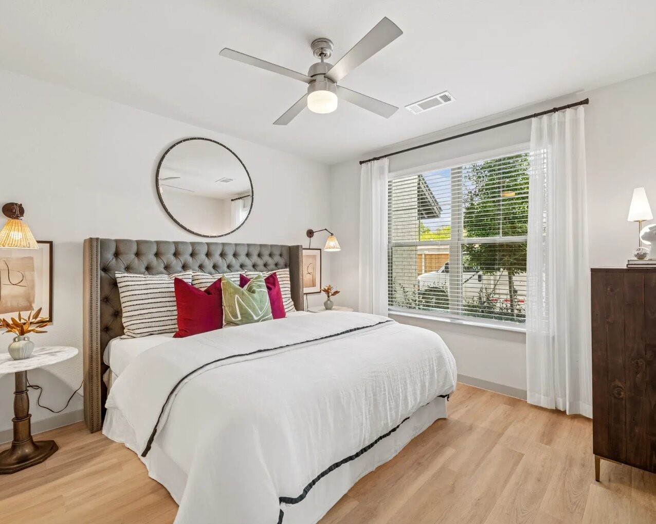 17013 Becker Road, Unit 7309 Hockley, TX 77447 - Photo 5 of 18 a bedroom with a large bed and a large window