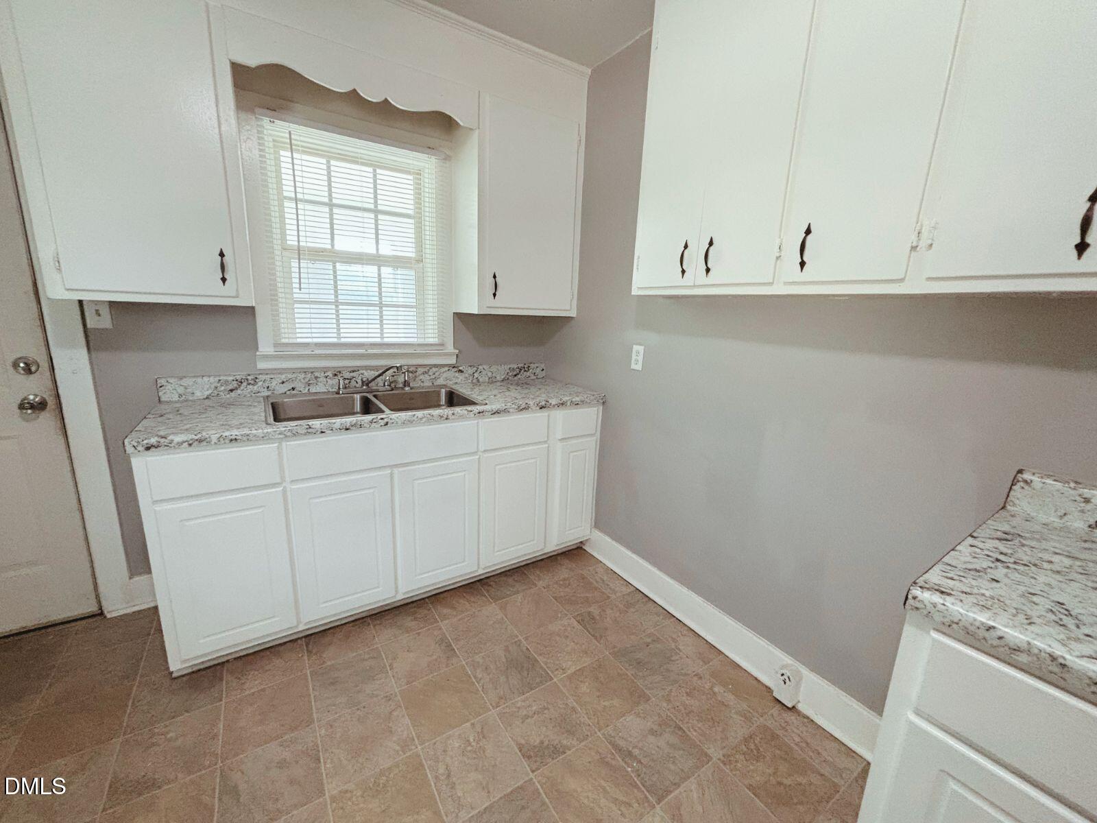 156 Brookston Road Henderson, NC 27537 - Photo 6 of 23