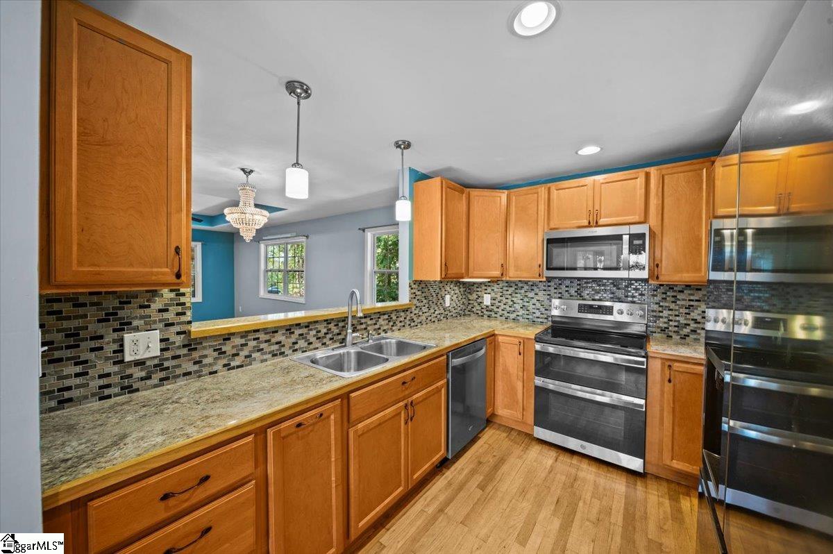 551 Rock Ridge Drive Greer, SC 29651 - Photo 10 of 48